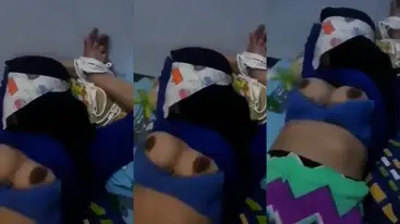 Bokep Jilbab Ukhti Pasrah Diikat Di Ranjang poster