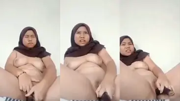 Bokep Jilbab Ukhti Toge Pakai Terong poster