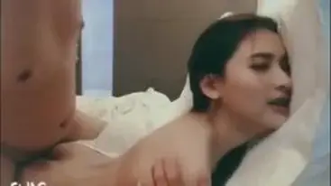 Cewek Karaoke Cantik Pasrah Digenjot Hotel poster