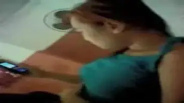 Dokumentasi Gadis Cantik Live Bersantai Kasur poster
