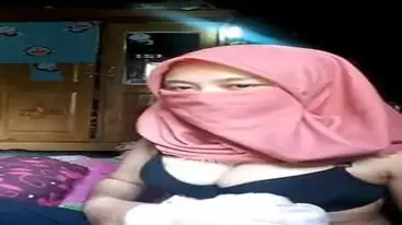 Dokumentasi Ukhti Hijab Pink Cantik Kasur poster
