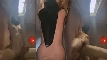 Jilbabers Bella Inka Ngewe Deket Jendela poster