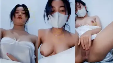 Lia Live Spill Dada Montok Sangat Ganas Hot poster