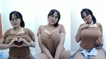 Miyoubee Live Show Goyang Sensual Desah Manja poster