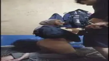 Ngentot Hijab Kacamata Gemoy poster