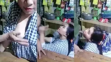Skandal Kencan Wanita Penjual Bumbu Di Kamar poster