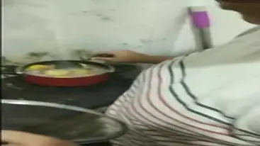 Tante Istri Cantik Pasrah Goyang Kasur Dapur poster