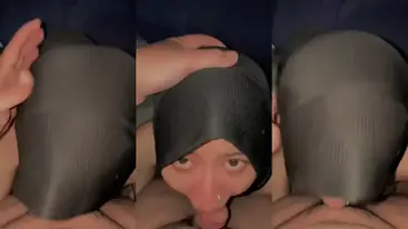 Ukhti Hijab Cantik Pasrah Goyang Kasur Crot poster