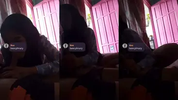Ukhti Hijab Cantik Pasrah Kasur Ruang Tamu poster