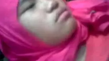 Video ML Cewek Berjilbab di Hutan poster